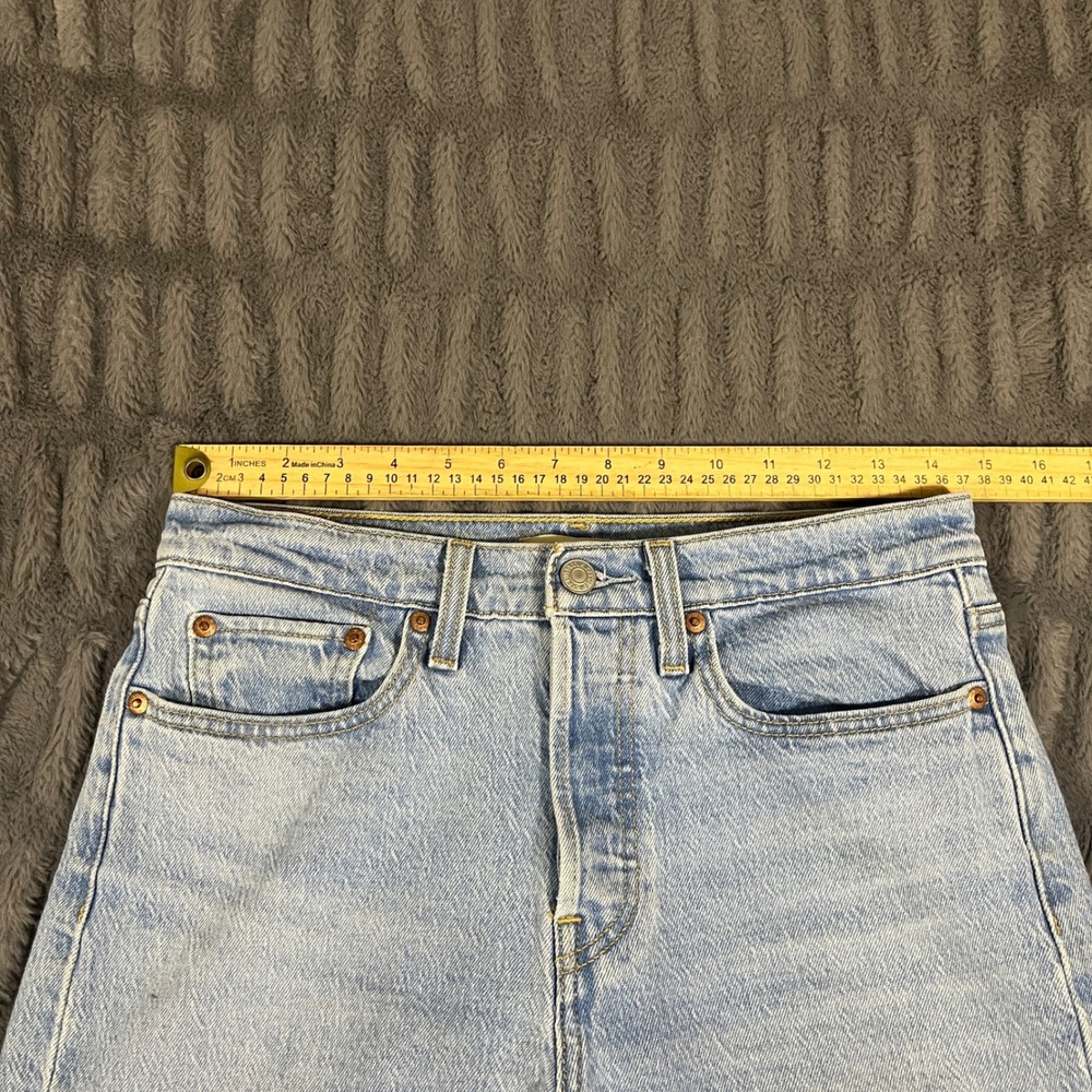 Levis Premium Wedgie Straight Jean Light Wash High Rise Button Fly 28 22861-0072 - Picture 6 of 10